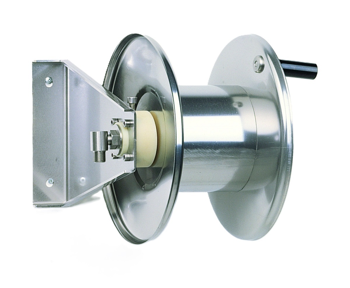 Ручная катушка RAMEX AVM 9000 FE на 20м. 1/2" (кр.) 1/2"ш. 1/2"ш. 200 бар.
